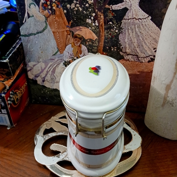 🍪🍓KNOTS BERRY FARM COOKIE JAR 🍇 🍪FABULOUS VINTAGE,GIFT THEM.🥣 - Picture 16 of 16